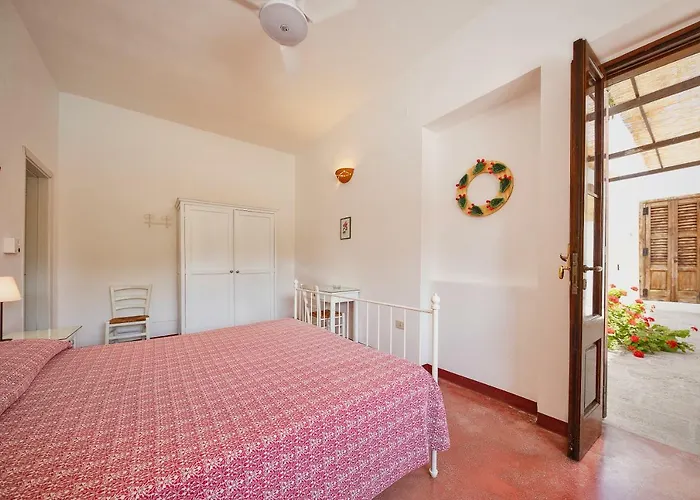 Alloggio per agriturismo Torre Casciani *